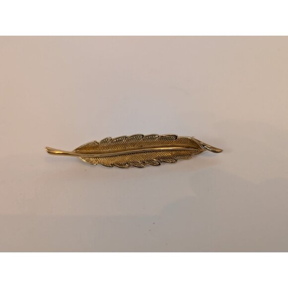 Coro Gold-Tone Feather Brooch Pin Elegant Vintage - Picture 1 of 4